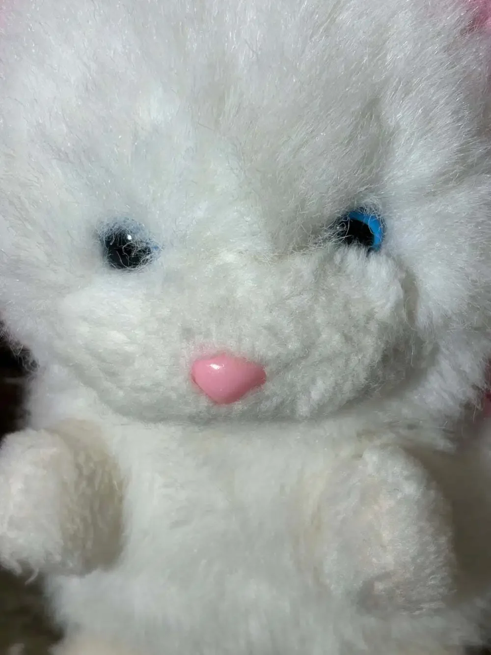 Vintage Applause Fluffy White Kitten 1984 Pink bonnet blue eyes sitting up
